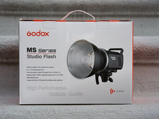 Продам моноблок Godox MS300