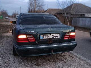 Mercedes E-Class foto 3