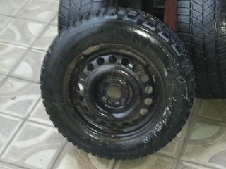 175/70 r14 noi iarna michelin cu shipuri pe discuri complect de 4 anvelope foto 4