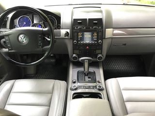 Volkswagen Touareg foto 8