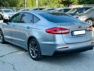 Ford Fusion foto 4