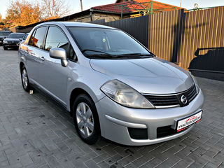 Nissan Tiida foto 2