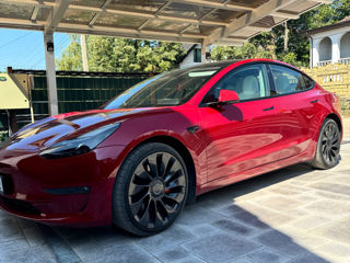 Tesla Model 3 foto 2