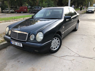 Mercedes E-Class foto 5