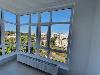 Vînzare apartament 2 dormitoare și living, priveliște spre tot orașul, bloc superb! foto 7