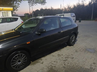 Nissan Almera foto 2