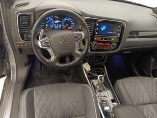 Mitsubishi Outlander foto 5