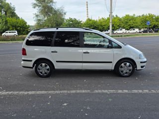 Volkswagen Sharan фото 0