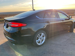 Ford Fusion foto 5