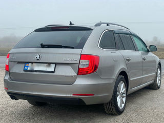 Skoda Superb foto 4