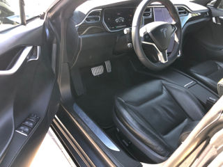 Tesla Model S foto 9