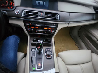 BMW 7 Series foto 17