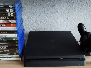 Play Station 4 Slim