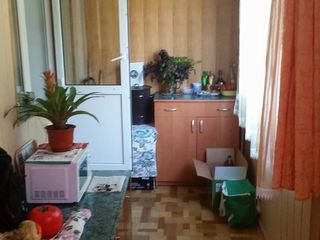 Vânzare apartament 2 camere +balcon mare  mobilat în Soroca    (  27 000 euro  ) foto 6