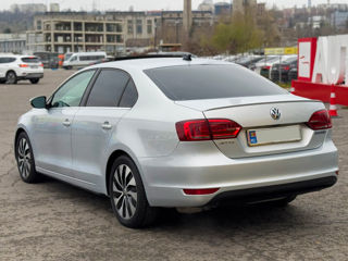 Volkswagen Jetta foto 9