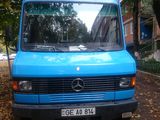 Mercedes 711 D foto 3