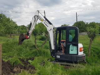 Bobcat, basculanta și miniexcavator foto 4