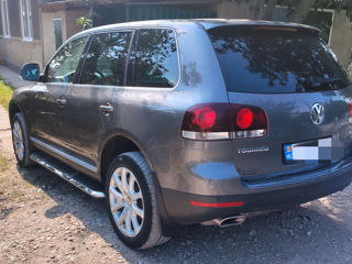 Volkswagen Touareg foto 3