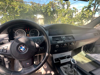 BMW 5 Series foto 4