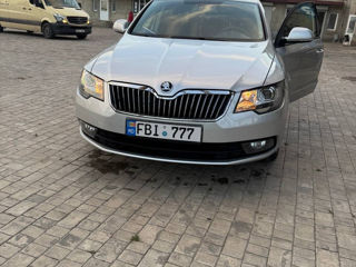 Skoda Superb foto 3