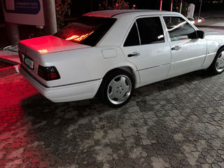 Mercedes Series (W124) foto 9