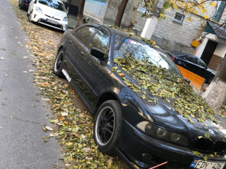 BMW 5 Series foto 2