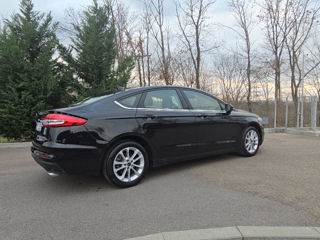 Ford Fusion foto 9