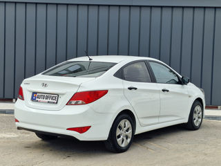 Hyundai Accent foto 5