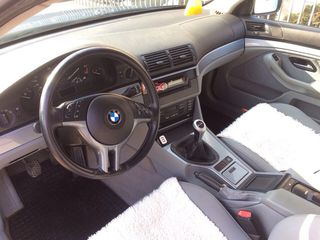 BMW 5 Series foto 8