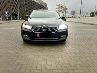 Skoda Superb foto 2