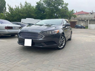 Ford Fusion foto 2