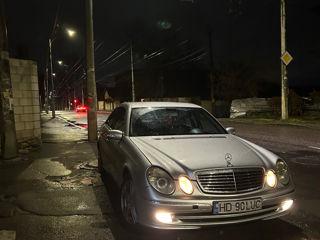 Mercedes E-Class foto 2