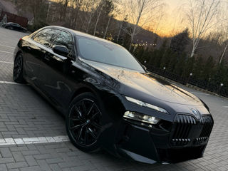 BMW 7 Series foto 7