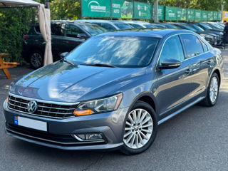 Volkswagen Passat foto 1