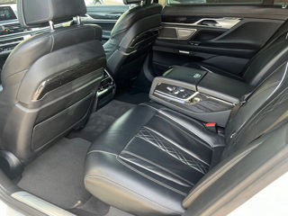 BMW 7 Series foto 5