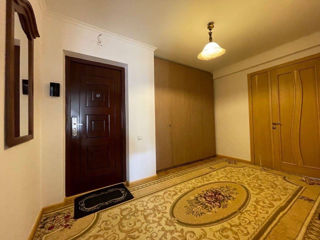 Apartament cu 2 camere, 65 m², Poșta Veche, Chișinău foto 9