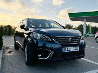 Peugeot 5008 foto 1