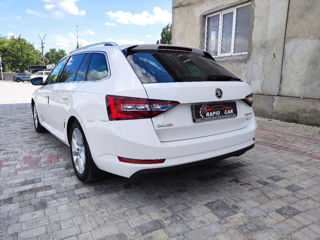 Skoda Superb foto 4