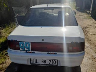 Mazda 323 foto 2