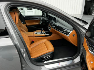 BMW 7 Series foto 9