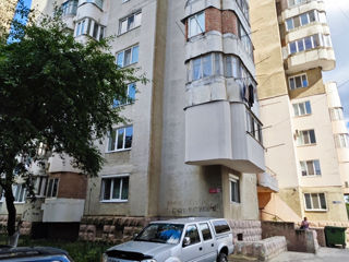 Apartament cu 2 camere, 50 m², Podul Chișinăului, Bălți