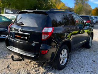 Toyota Rav 4 foto 4