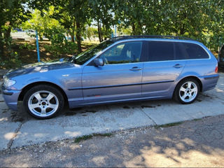 BMW 3 Series Touring foto 4