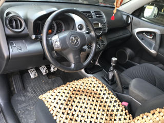 Toyota Rav 4 foto 9