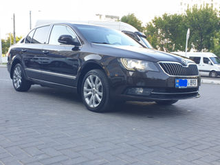 Skoda Superb foto 2