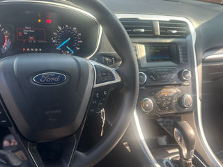 Ford Fusion foto 8