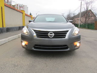 Nissan Altima foto 2