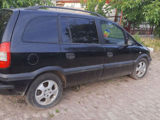 Opel Zafira foto 1