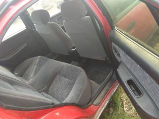 Nissan Almera foto 4