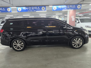 KIA Carnival foto 10